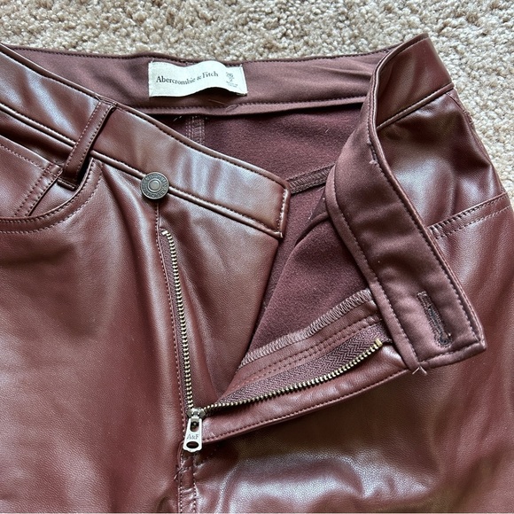 Abercrombie & Fitch Criss-Cross Waistband Vegan Leather 90s Straight Pants 26/2 - Picture 4 of 13